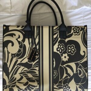Flower print canvas tote bag
